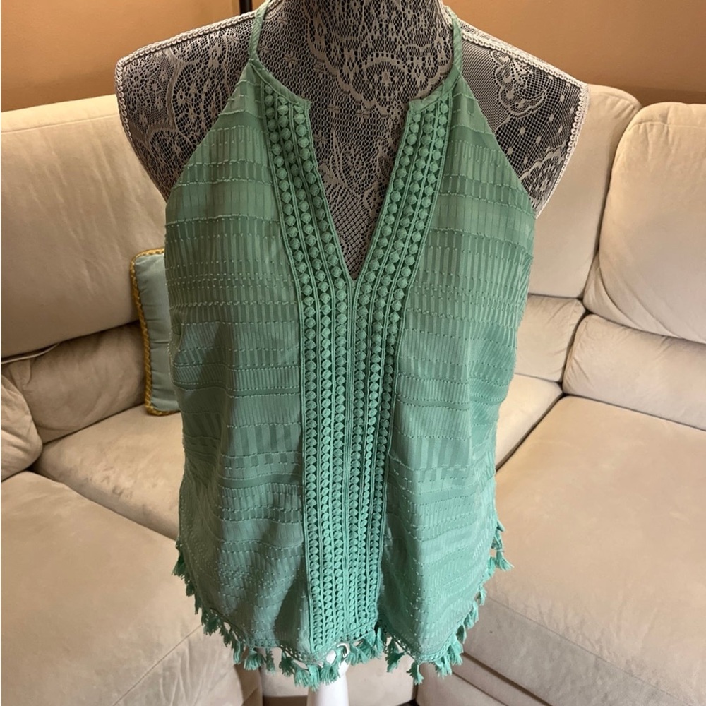New York and Company green sleeveless top